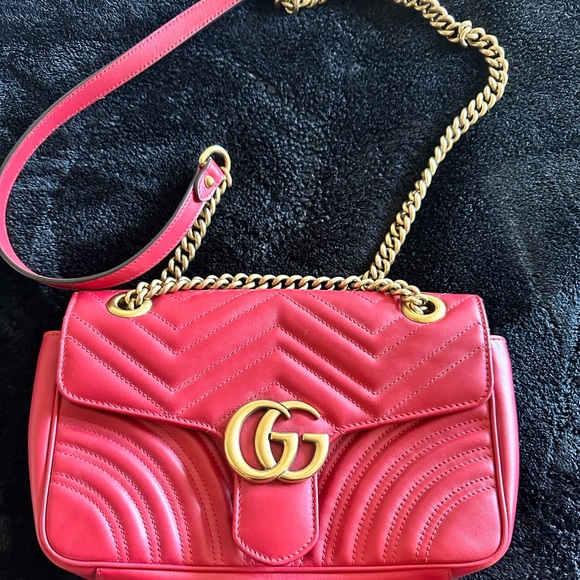 Gucci Marmont GG Red Small Shoulder bag - Picture 1 of 4